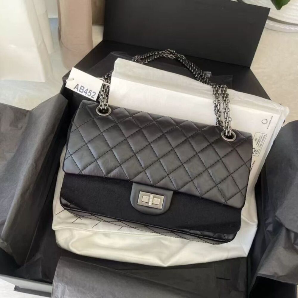 Chanel Women Pre-Loved Bag Very Good Condition